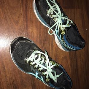 Running shoes